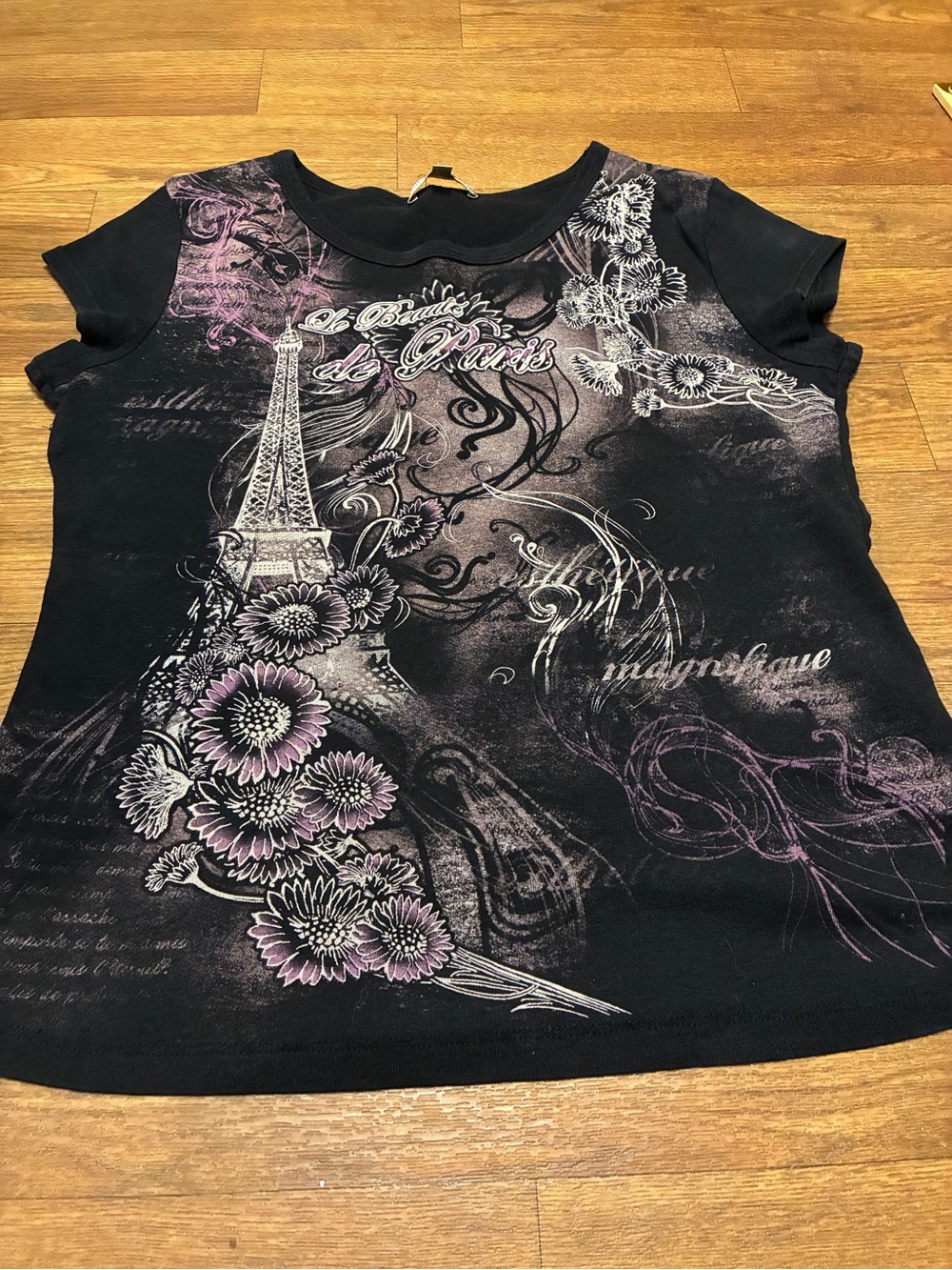 Women’s Vintage Suzie Black Tee with Pink and White Floral Eiffel Tower Size L